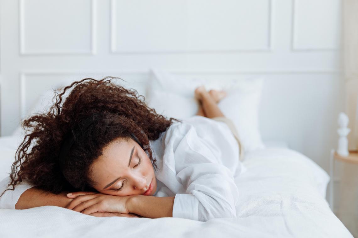 WHAT ABOUT... De powernap? Wat doet een siësta voor de productiviteit?