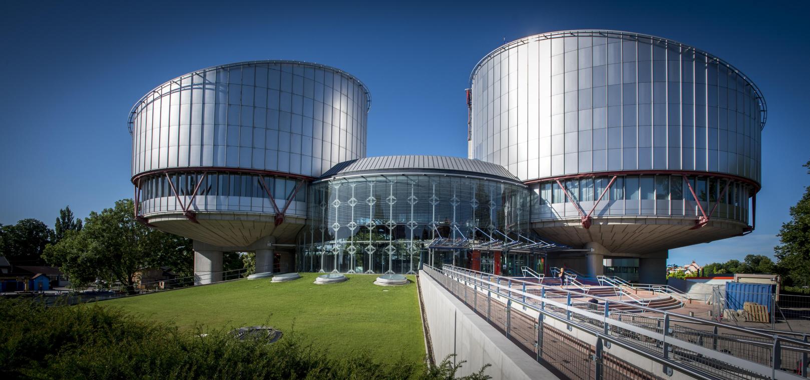 Europees Hof voor de Rechten van de Mens hoort voor het eerst klimaatzaken: Zwitserse senioren en Franse burgemeester klagen hun staat aan
