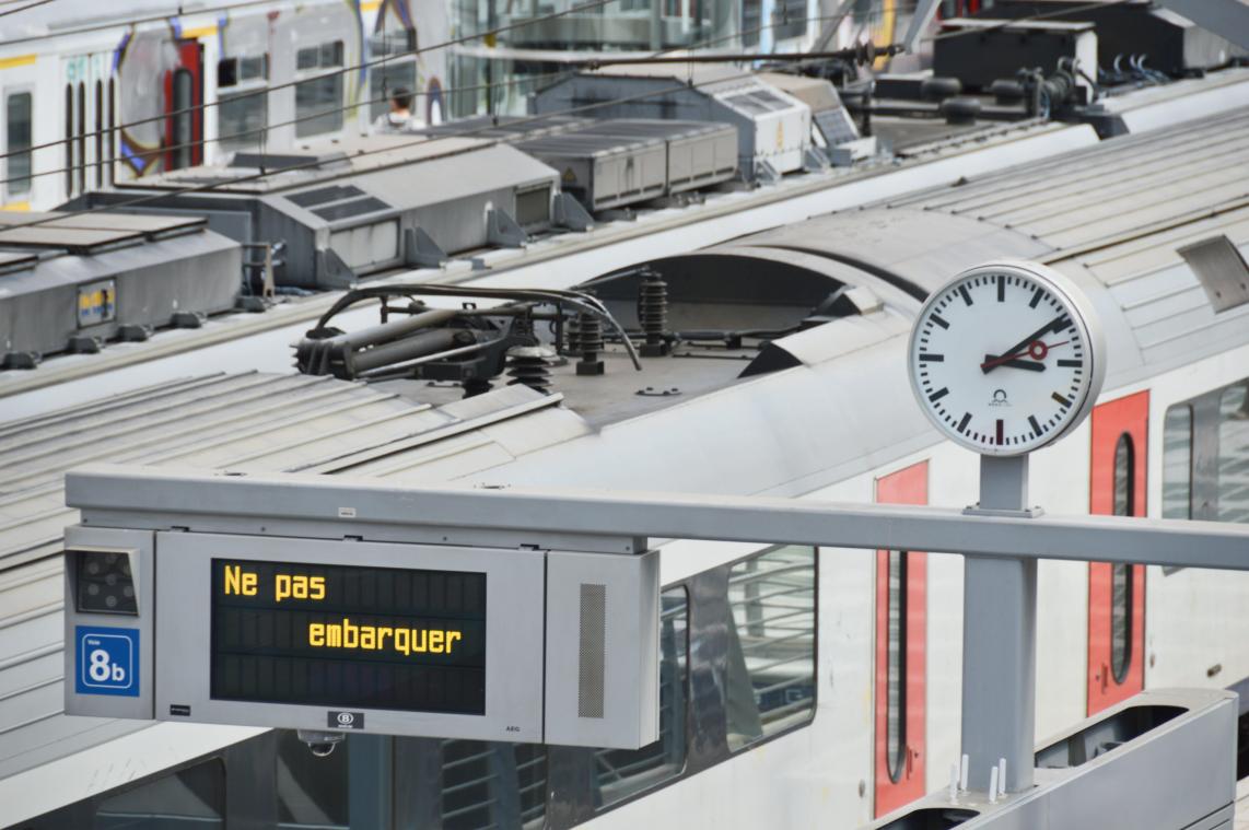 Treinverkeer in Brussel hervat: NMBS vindt oorzaak rook, beperkte hinder blijft