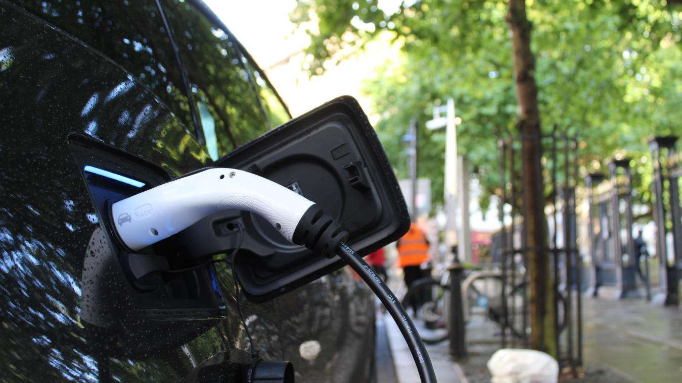 Prijs elektrische wagen is grootste obstakel om elektrisch te rijden