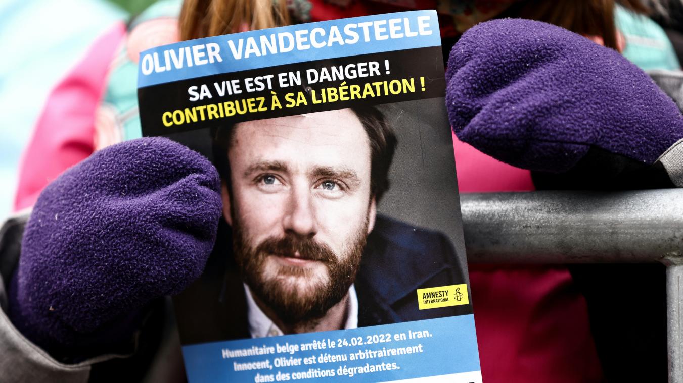België vraagt overbrenging Olivier Vandecasteele officieel aan