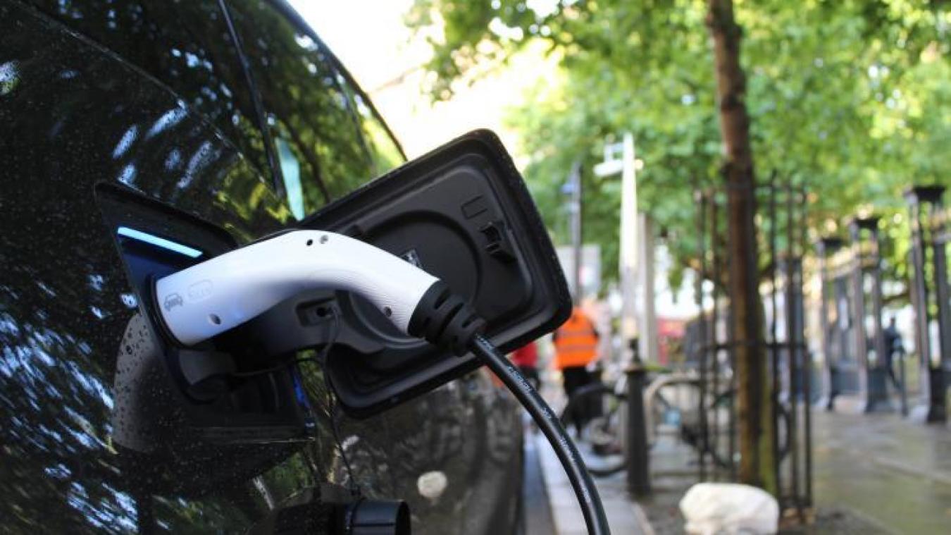 Hybrides en elektrische auto’s aan forse opmars bezig op Belgische wegen