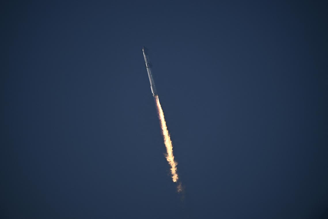 Bekijk: testvlucht Starship-raket ontploft na lancering