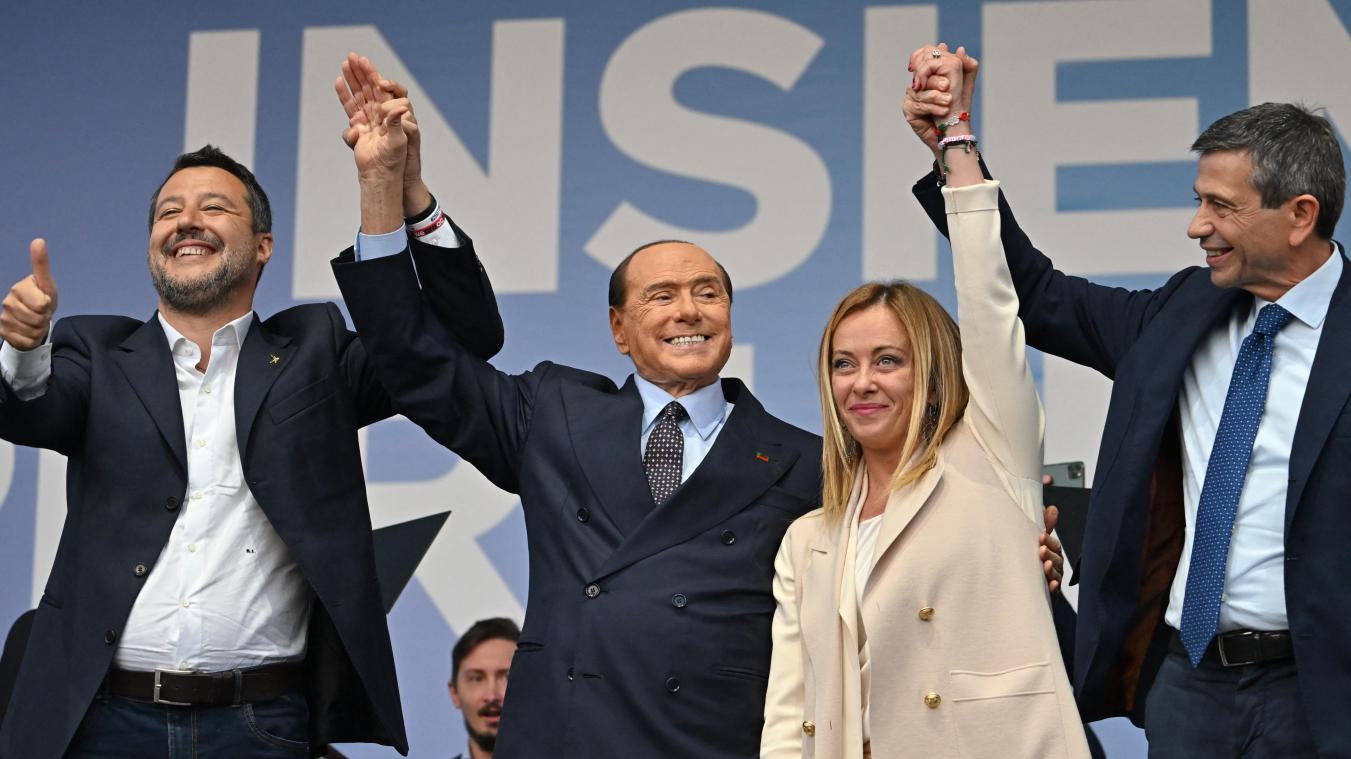 Gezondheidstoestand van Berlusconi verbetert langzaam