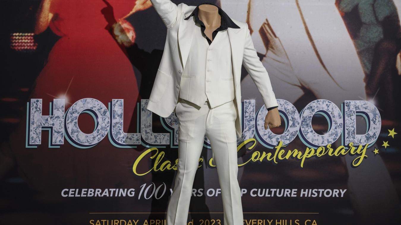 Legendarisch wit pak van John Travolta uit ‘Saturday Night Fever’ geveild