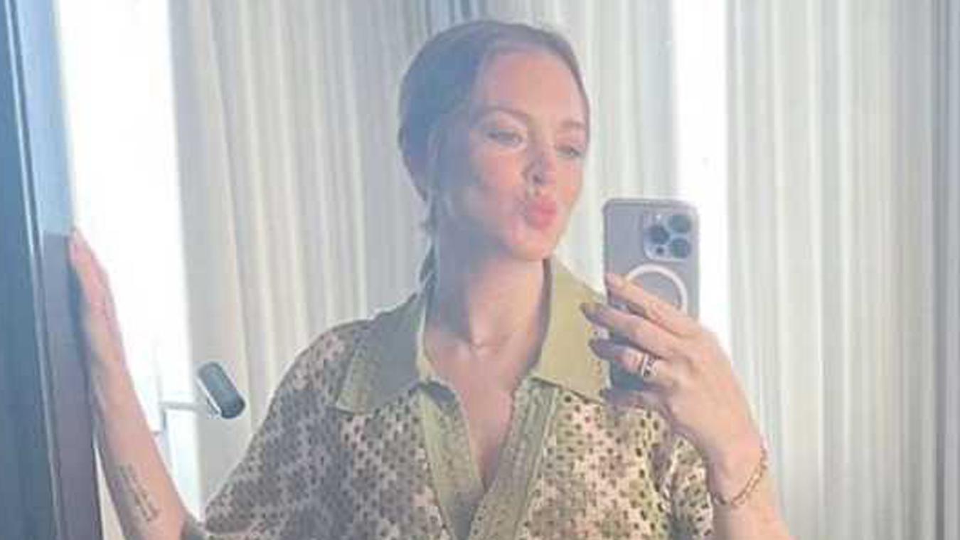 Zwangere Lindsay Lohan toont voor het eerst haar buikje (foto)