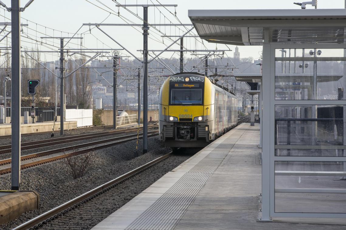 NMBS breidt aanbod uit in Oost-Vlaanderen: meer weekend- en nachttreinen