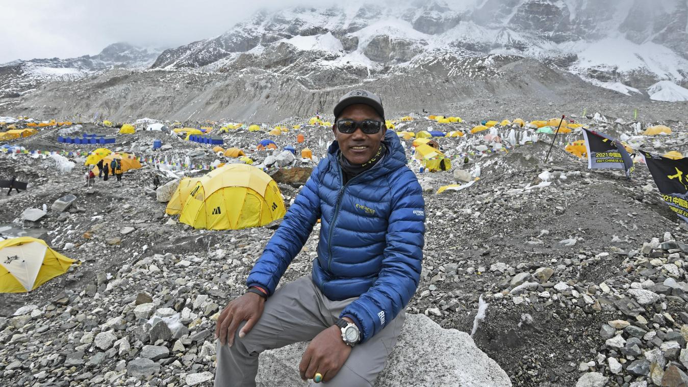 WOW. Nepalese alpinist vestigt record met 27ste beklimming Mount Everest