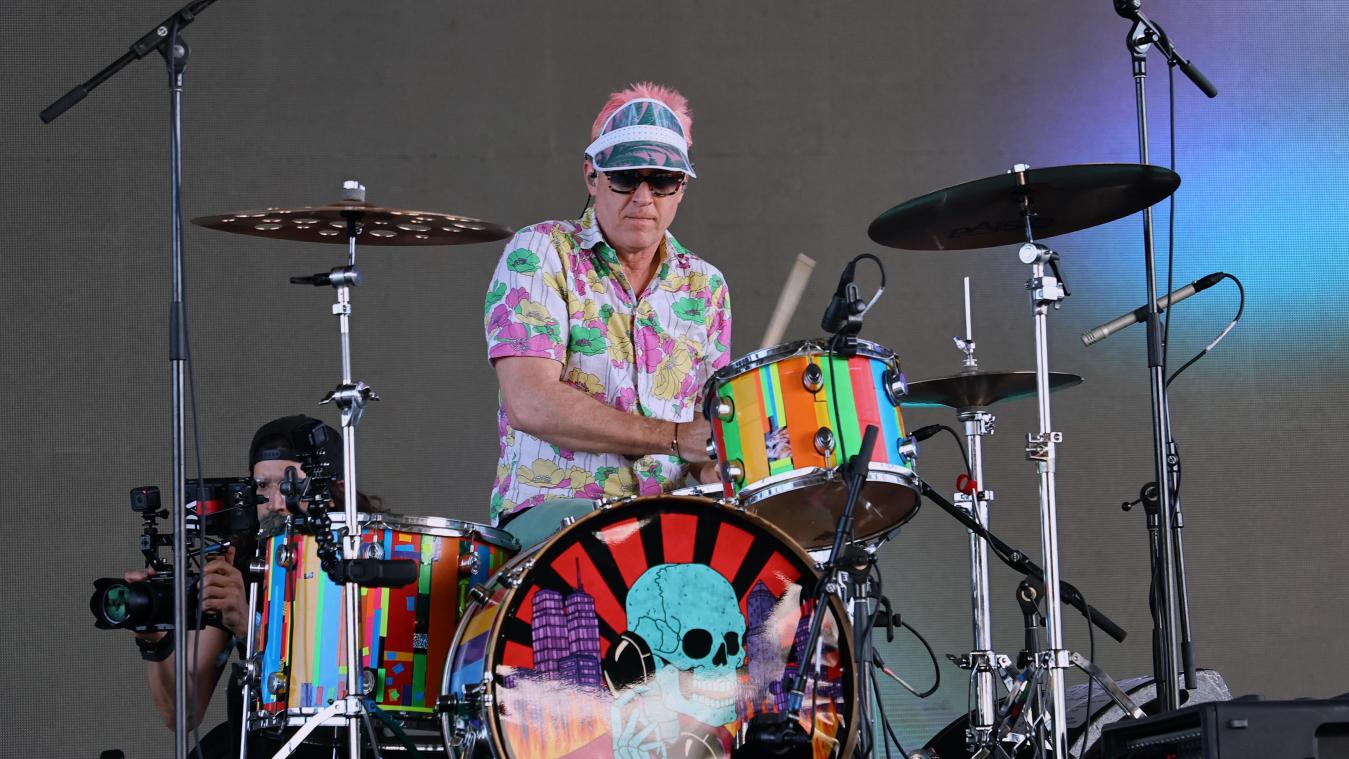 Maak kennis met de nieuwe drummer van de Foo Fighters: DIT is hem (video)
