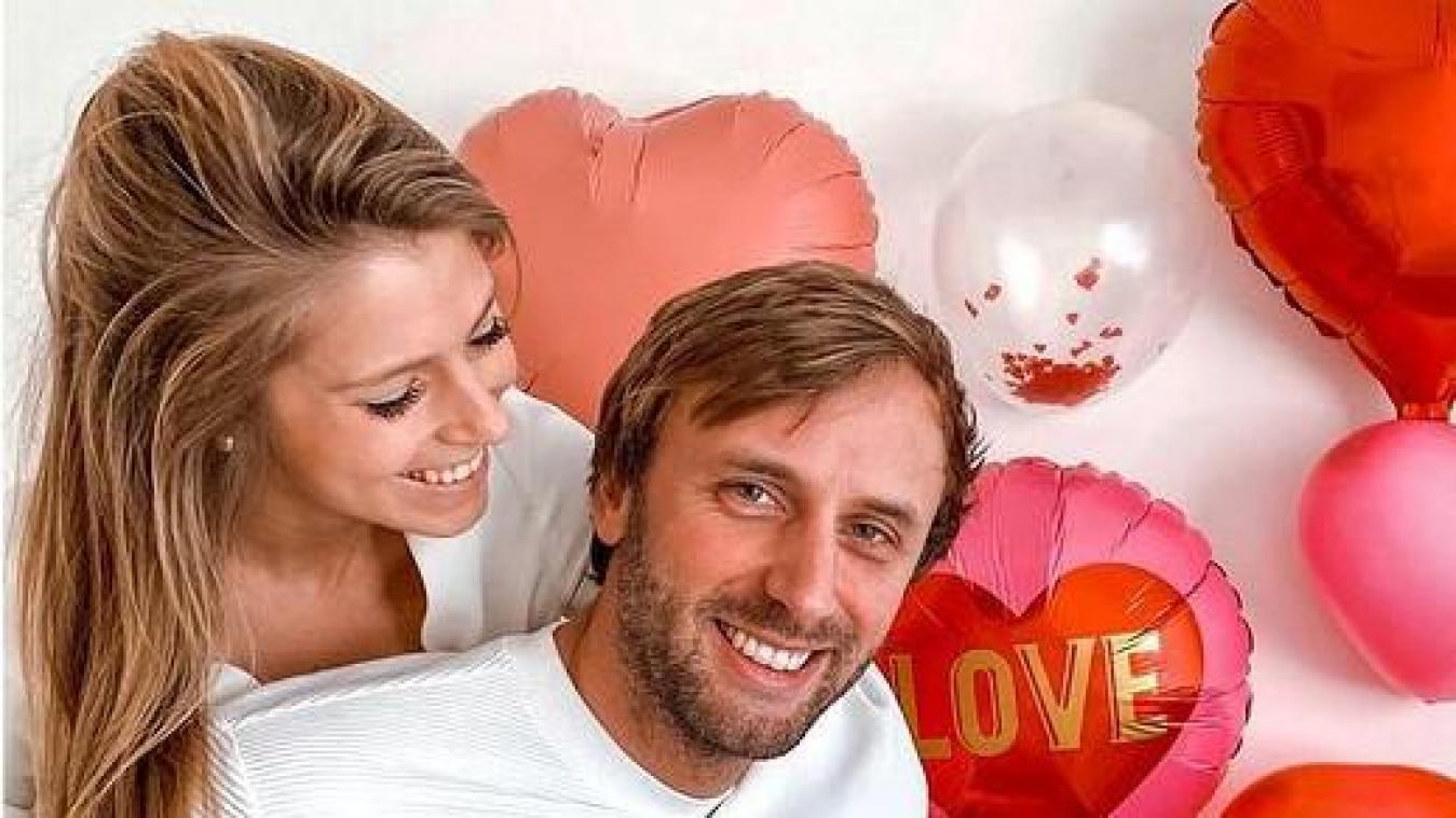 Florence van ‘Blind Getrouwd’ deelt blije update na één jaar huwelijk met Jiri: «Ik kan me geen betere man wensen»