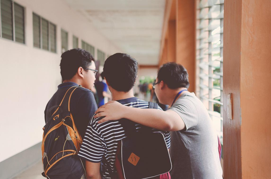 Vijf redenen om niet samen met medestudenten je examen na te bespreken