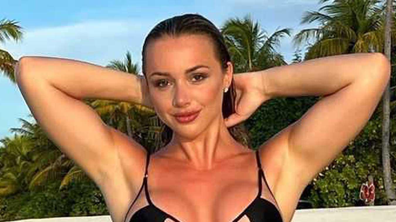 Emma Heesters verbaast volgers in uitgesneden bikini: «Kan het onderstukje nóg kleiner?!» (foto)