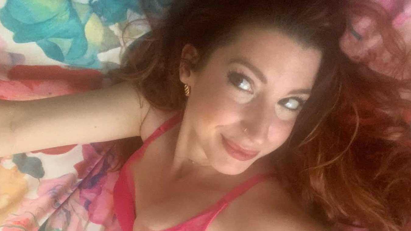 Kaat Bollen test lingeriesetjes uit: «Ja, ik ben overal afgevallen, haha» (foto)