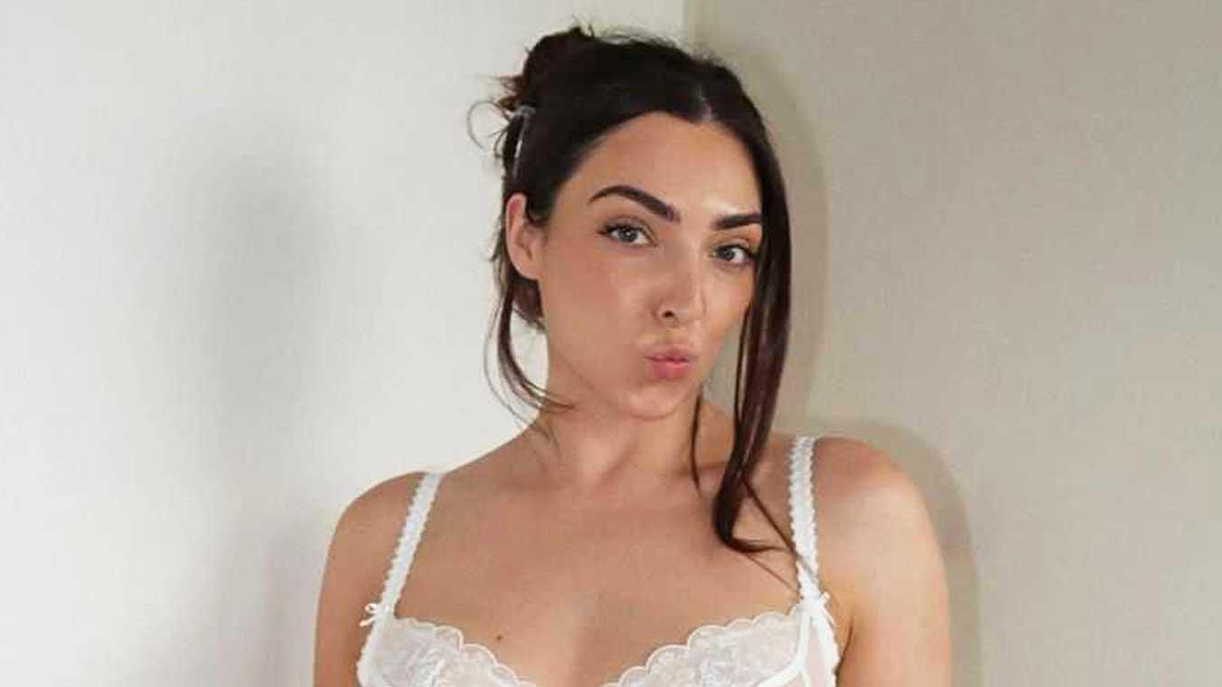 Influencer steekt haar littekens niet weg in doorzichtige lingerie: «Onvoorstelbaar mooi!» (foto)