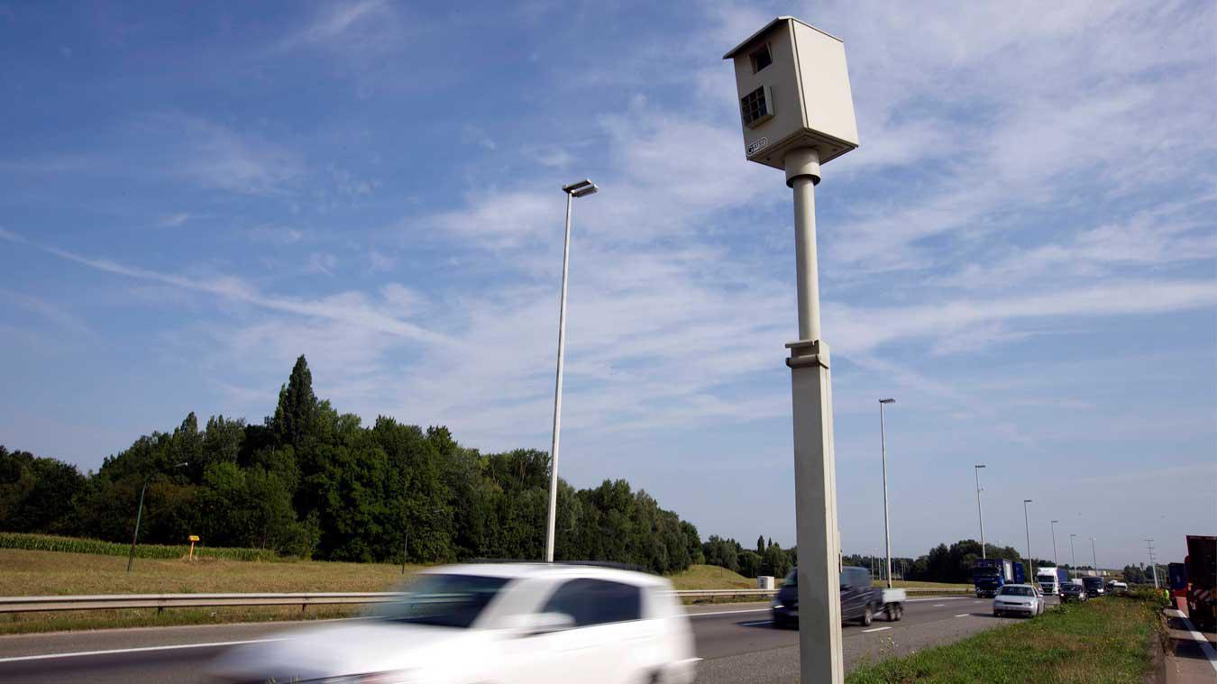 Deze flitspaal levert ons land miljoenen euro’s per jaar op
