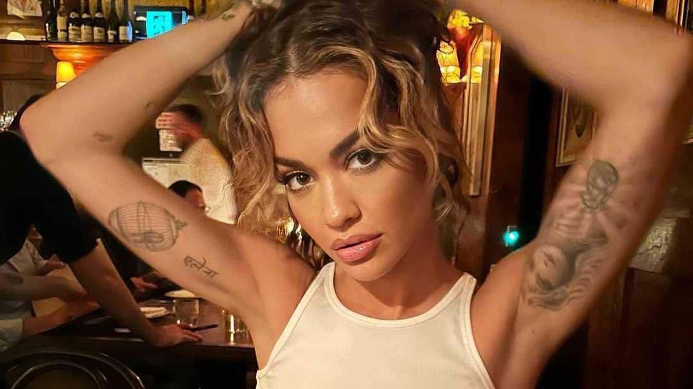 Ophef over doorzichtige outfit van Rita Ora: «Zeggen we haar dat je alles kan zien?» (foto)