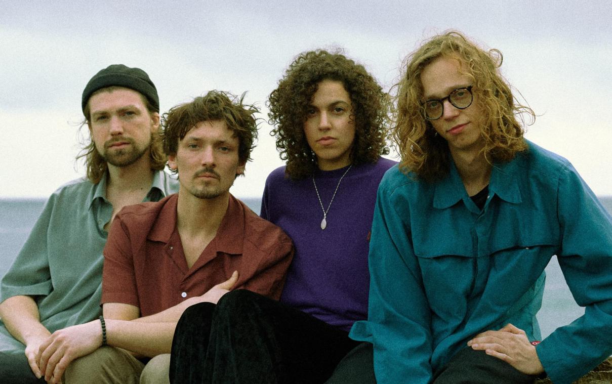 SPOT ON. Ão: «Tot nu toe kon niemand een label of genre plakken op onze muziek – ook wij niet»