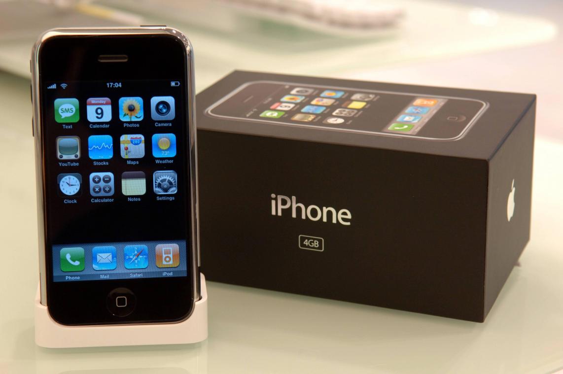 iPhone van eerste generatie uit 2007 gaat voor DIT hallucinante bedrag onder de hamer