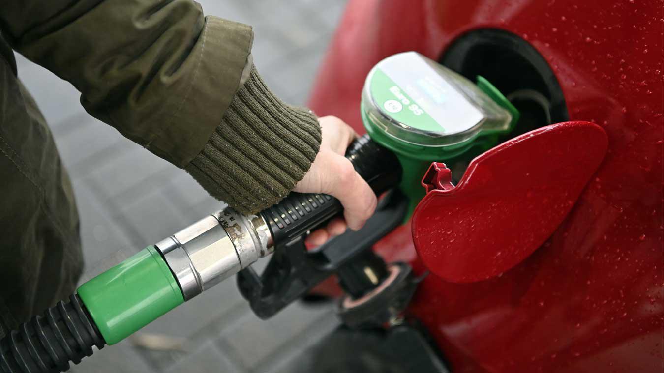 Benzine wordt vanaf morgen opnieuw aanzienlijk duurder