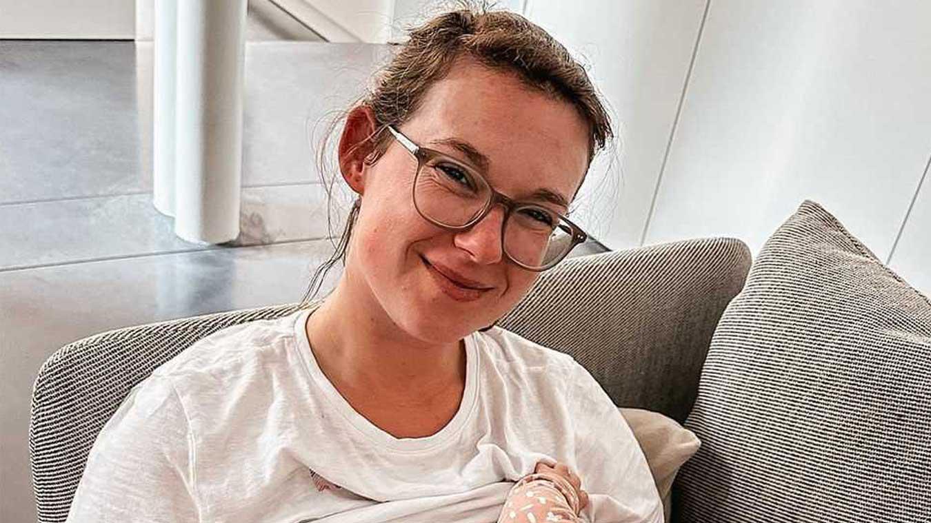 Winnie uit ‘Blind Getrouwd’ deelt borstvoedingsfoto: «Even getwijfeld om deze te posten»
