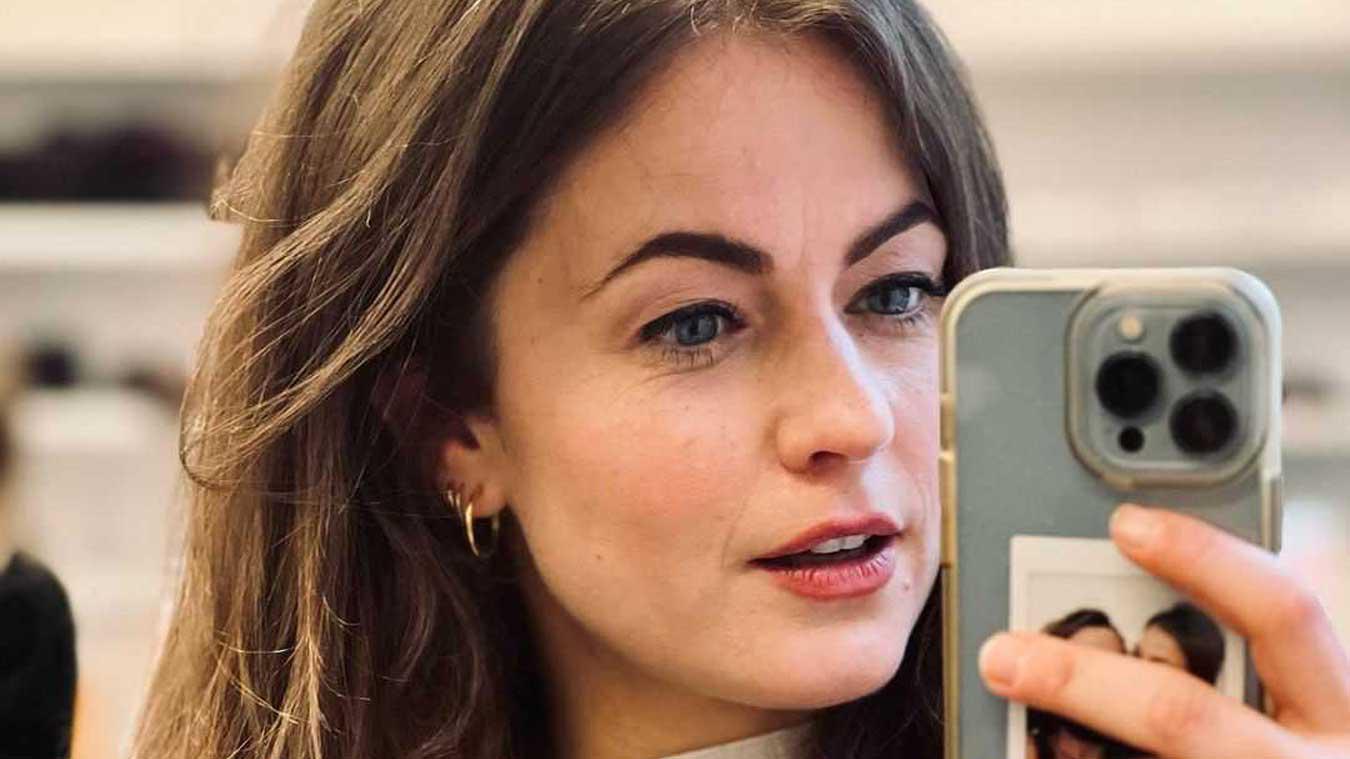 Zwangere Frances Lefebure toont bolle buik in zomeroutfit: «Oh, zo mooi!» (foto)