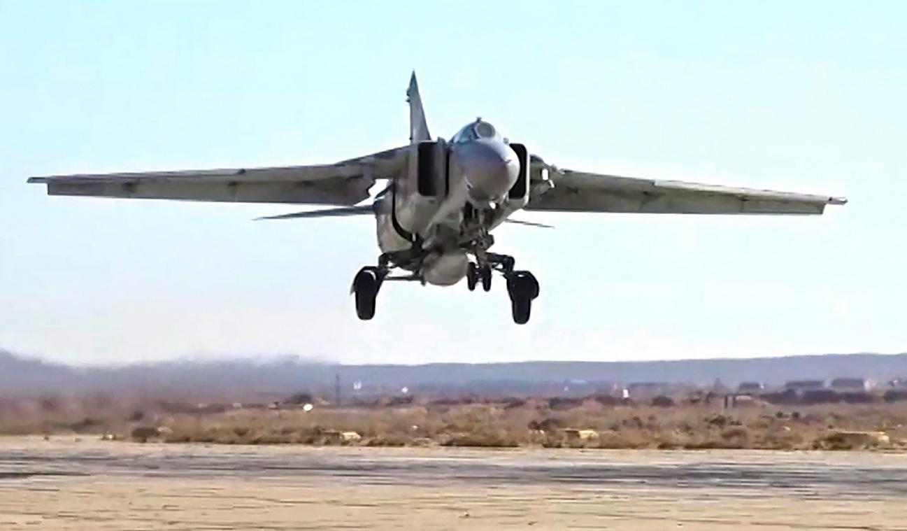 Russische straaljager crasht tijdens vliegshow in VS (video)