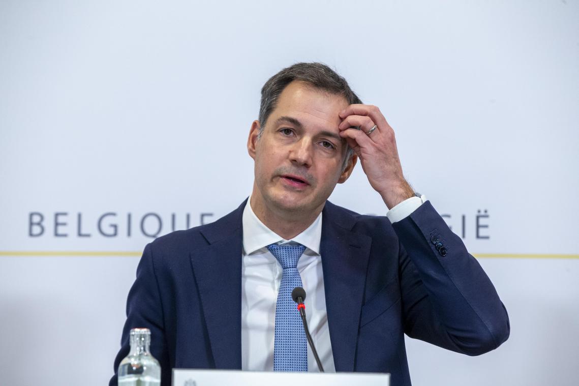 Regering zit nog altijd samen over begroting, wel akkoord over flexi-jobs en bankentaks