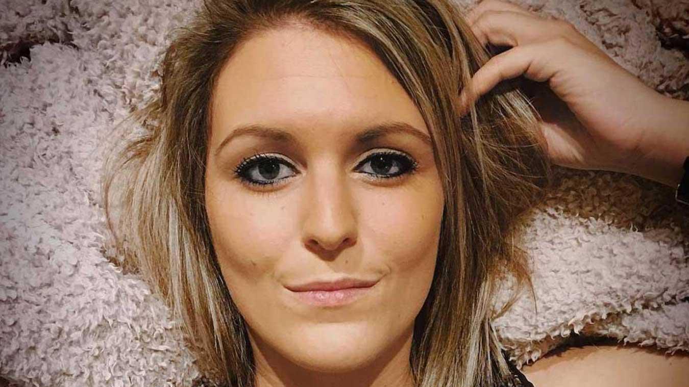 Eline uit ‘De Mol’ deelt pakkende boodschap voor haar overleden kind: «Hij brengt jou dichterbij dan ooit»
