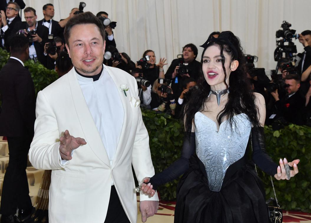 Elon Musk en Grimes verwelkomden stiekem derde kindje, met opnieuw bijzondere naam