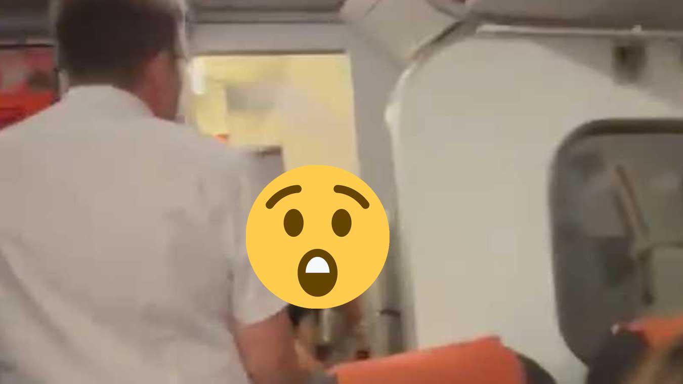 Vrijend koppeltje in toilet van vliegtuig betrapt: «Ik hoop dat het de piloot niet was!» (video)