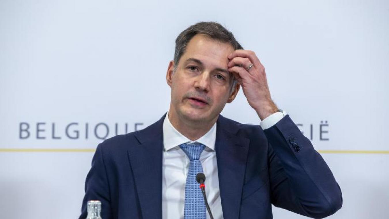 De Croo, Vandenbroucke, Gennez en Leroy beantwoorden meer dan helft van vragen te laat