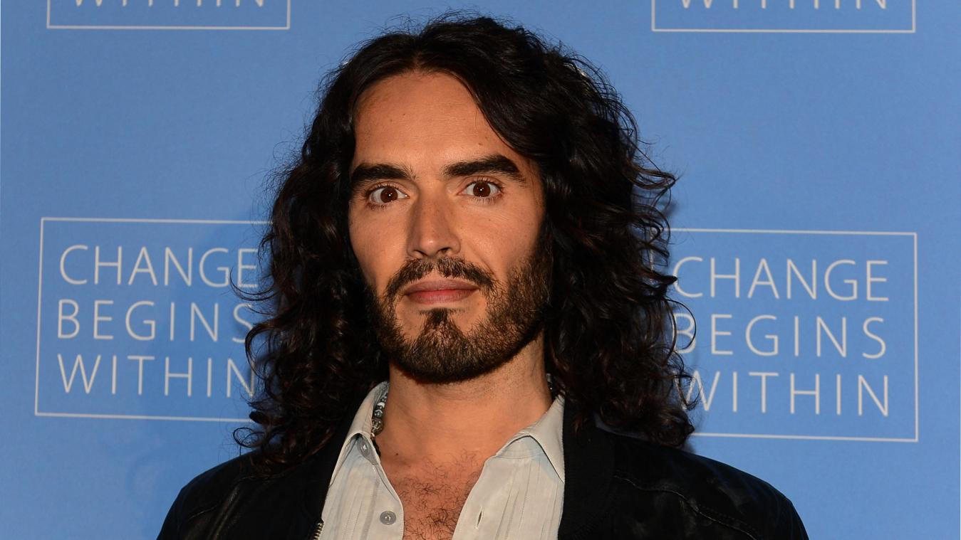 Britse premier wil transparant onderzoek naar komiek Russell Brand