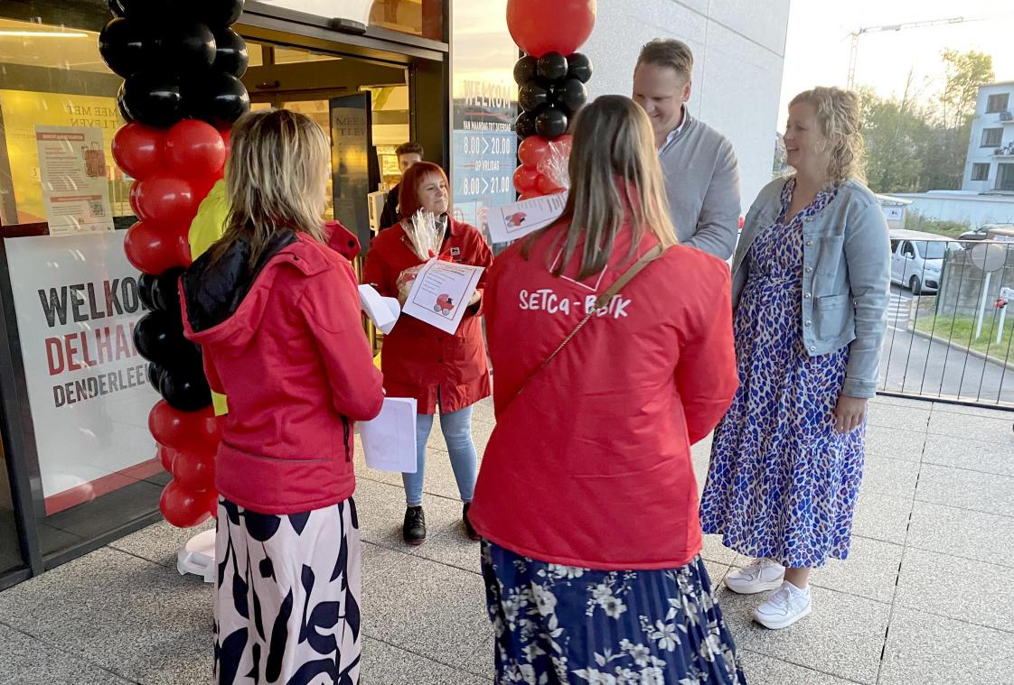 Eerste verzelfstandigde Delhaize opent de deuren in Denderleeuw: «Vandaag voeren we een vreedzame actie»
