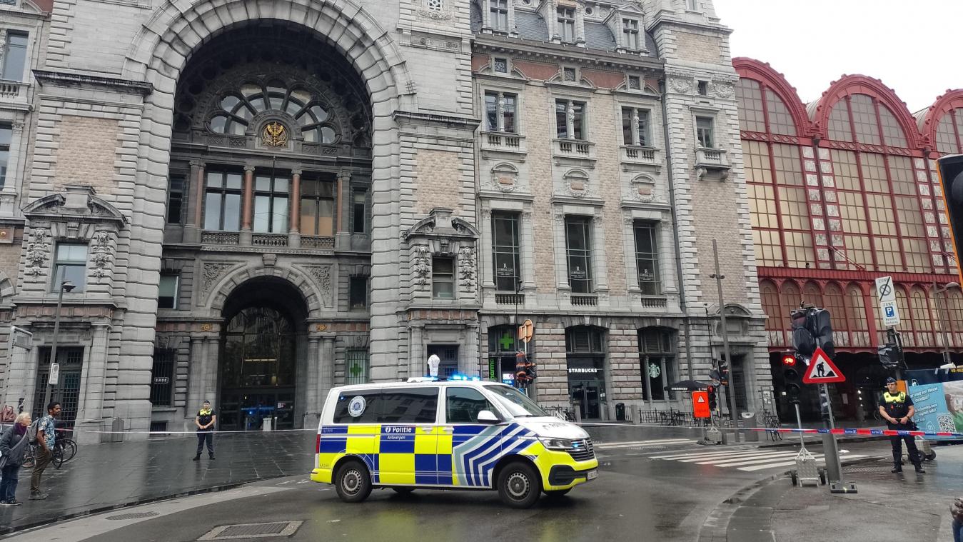 Antwerpen-Centraal: Verdacht pakket was loos alarm, station wordt vrijgegeven