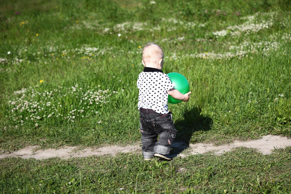 Vlaanderen zoekt kandidaten voor nieuwe gezinshuizen: «Geborgen kleinschalige opvang voor kinderen in nood»