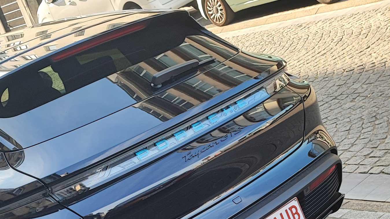 Bestuurder hoopt met DEZE gepersonaliseerde nummerplaat minder boetes te krijgen (foto)