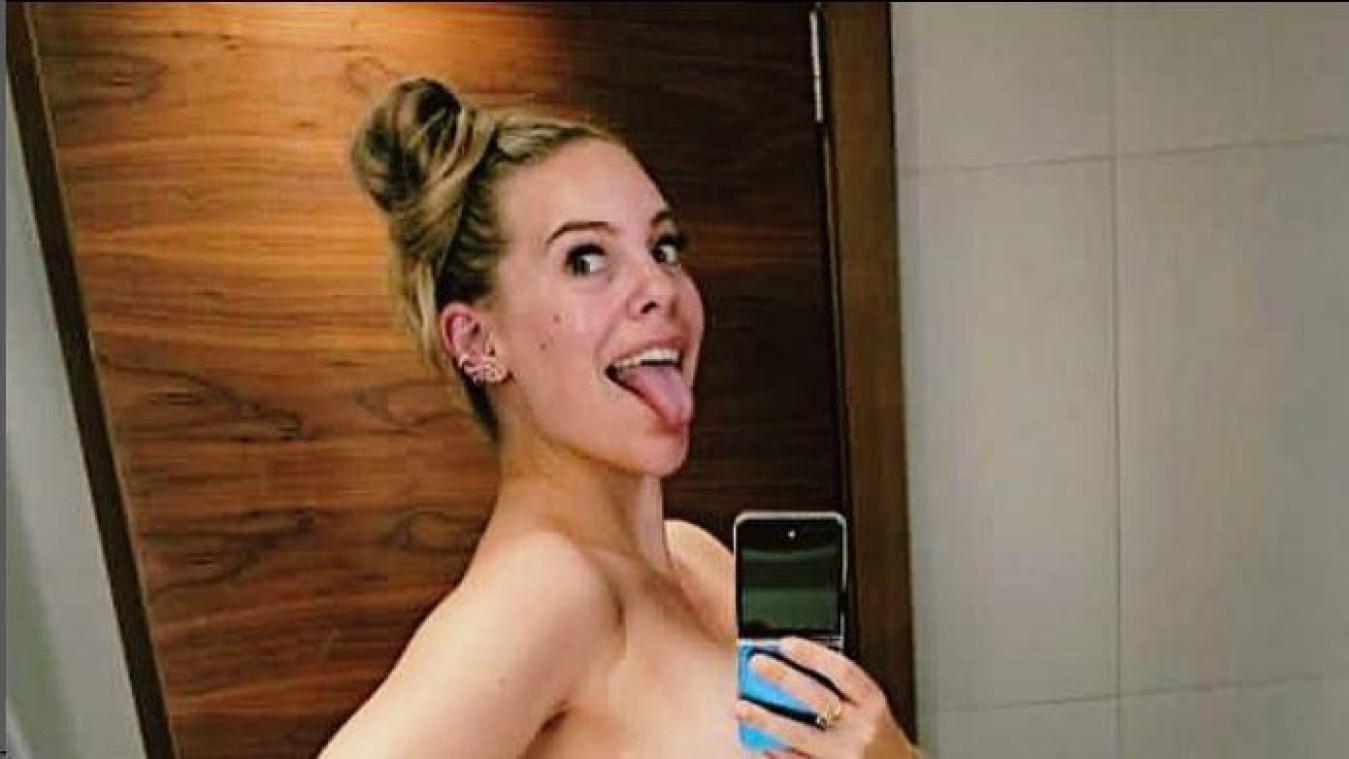 Eline De Munck deelt prachtige naaktfoto’s met zwanger buikje