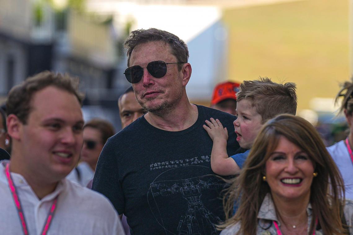 Musk wil strijd aanbinden met YouTube en LinkedIn