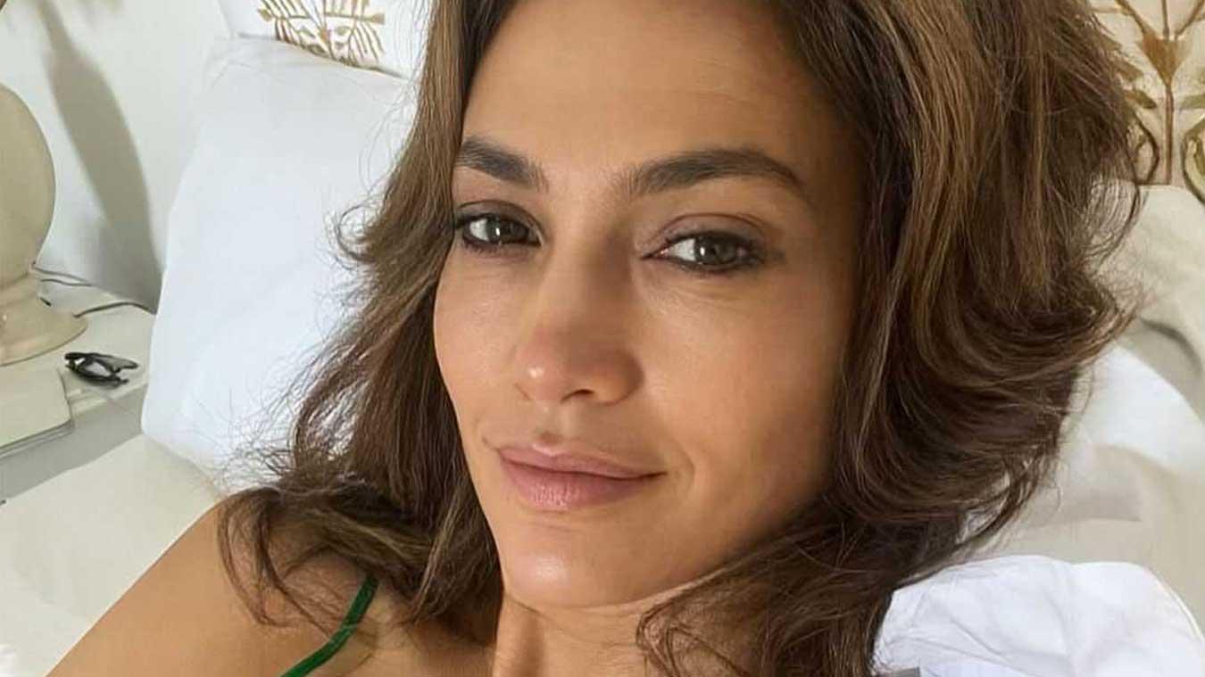 Jennifer Lopez doet monden openvallen met galajurk: «Veroudert ze eigenlijk wel?!» (foto)