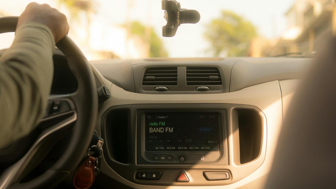 Radio luisteren doen we bijna voor de helft digitaal