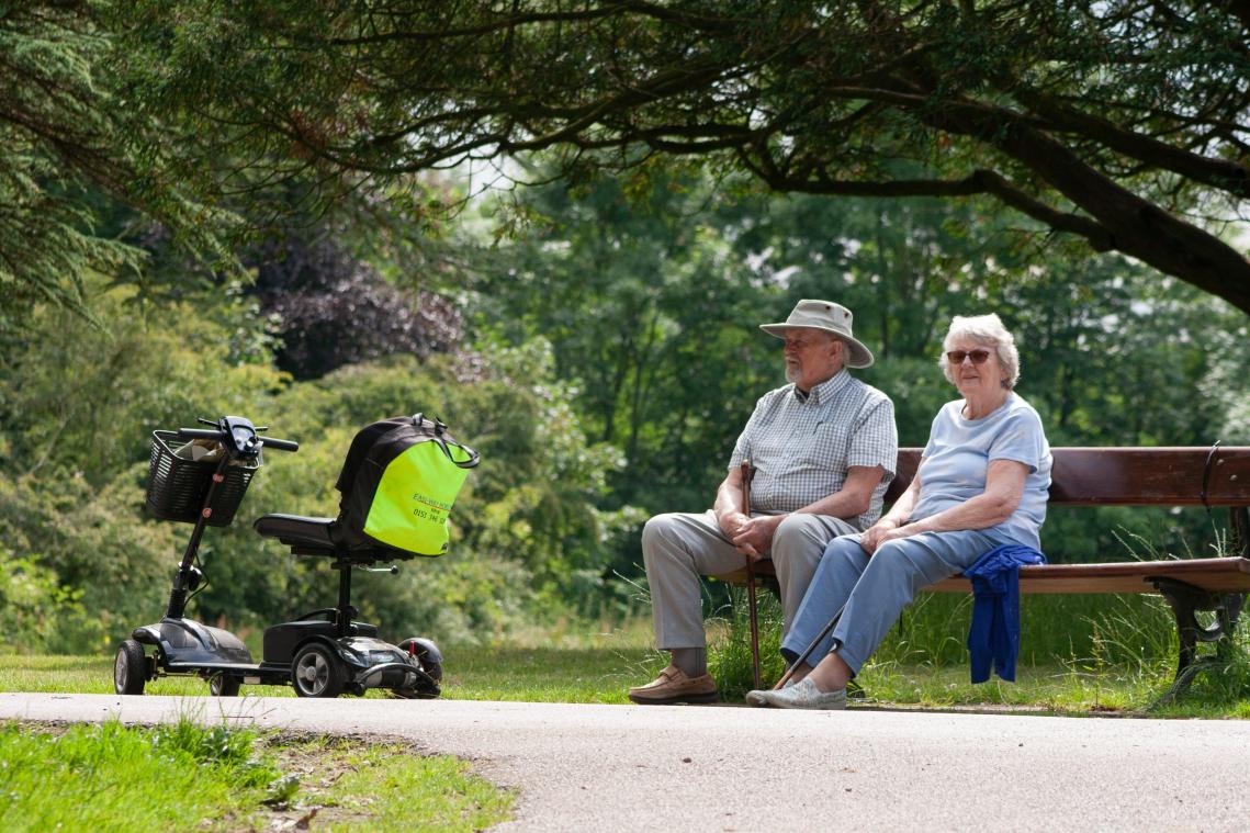 Rijden je oma en opa binnenkort ook rond op deelscooters?