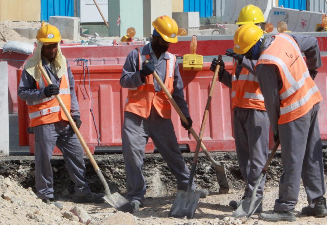 Jaar na WK in Qatar gaat uitbuiting van arbeidsmigranten gewoon voort, zegt Amnesty