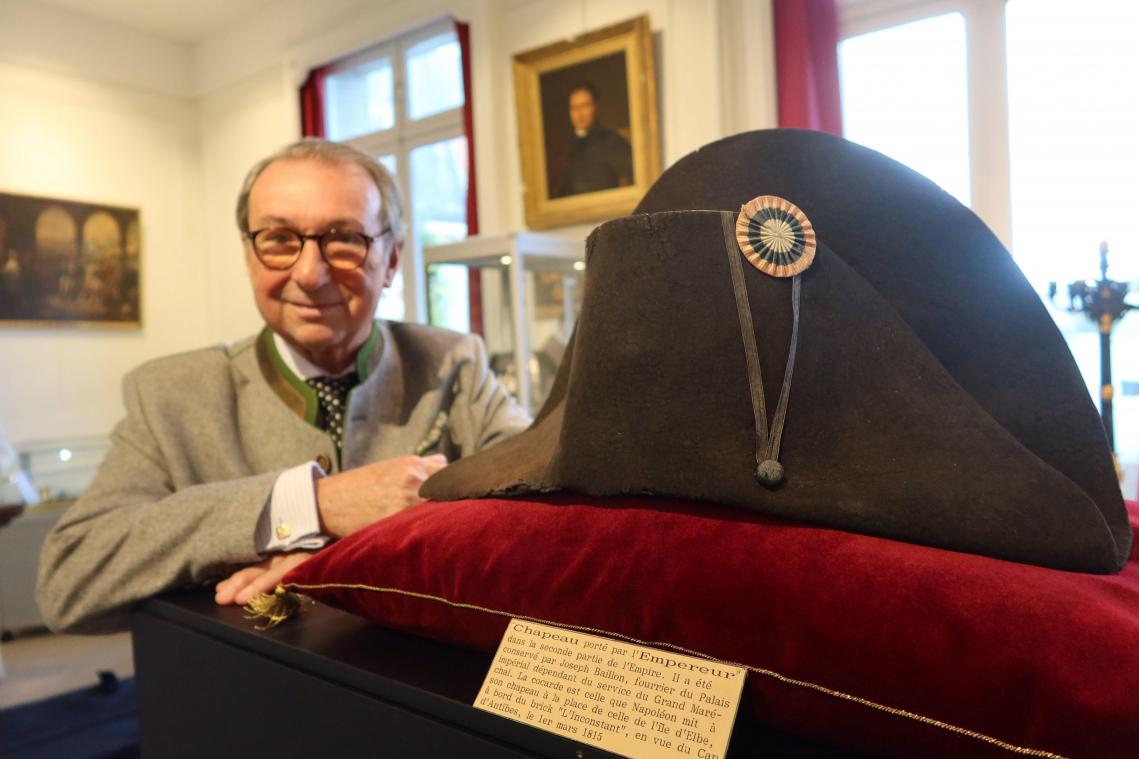 Hoed van Napoleon geveild voor DIT recordbedrag