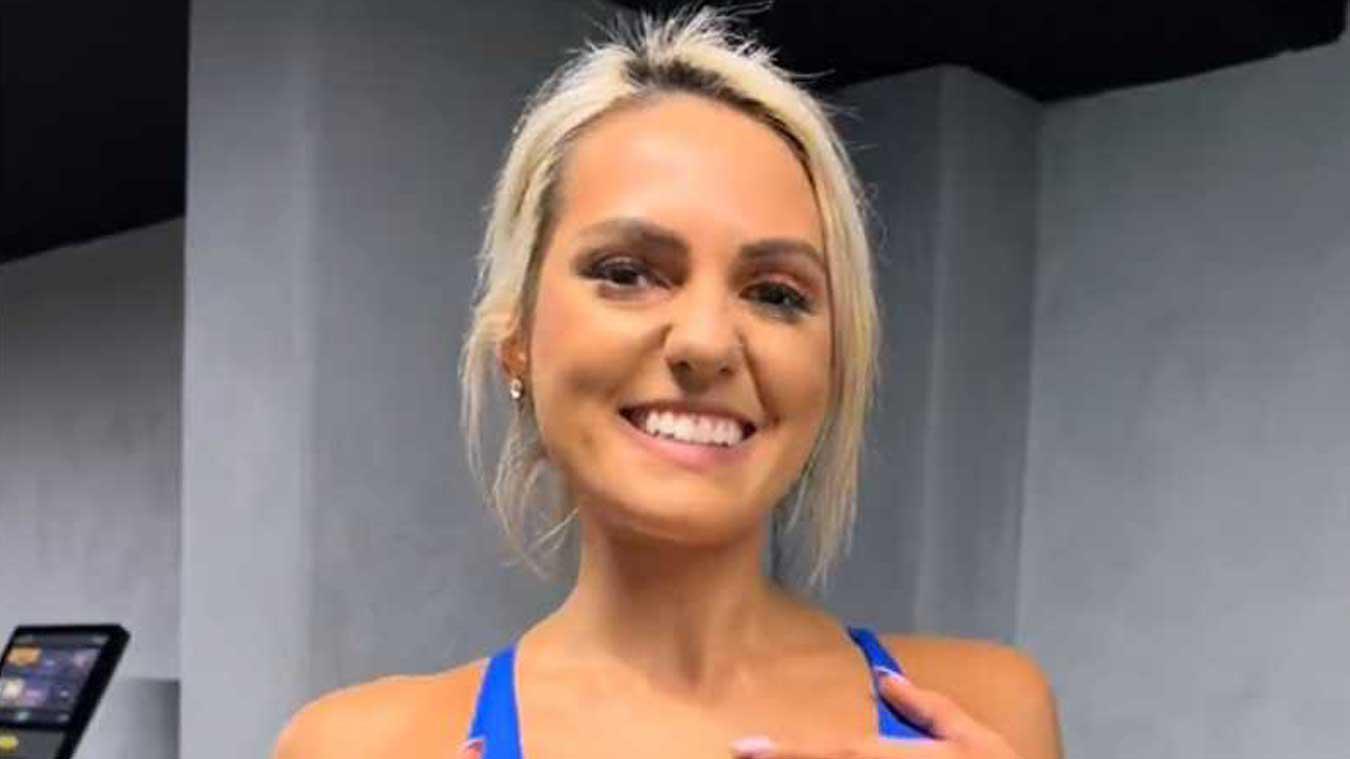 Influencer bewijst dat een grote boezem niet handig is in de fitness: «Ik kan er gelukkig om lachen» (video)