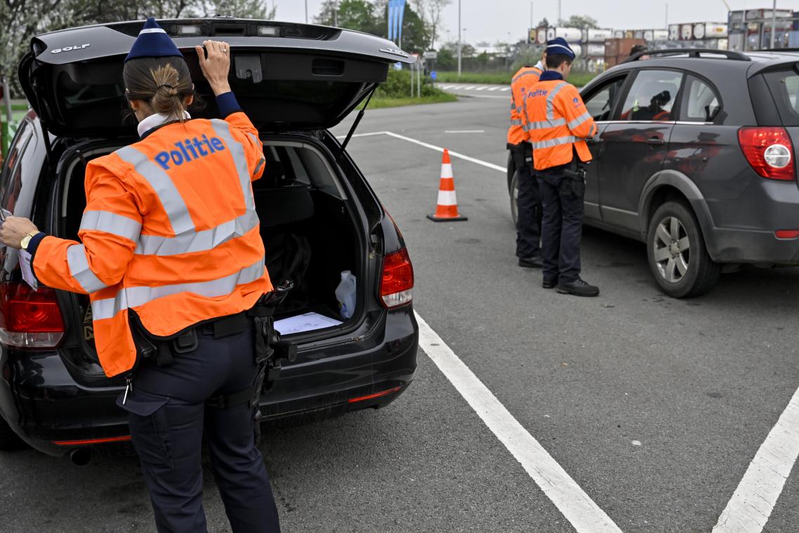 Politie Antwerpen takelt wagens van eigenaars met 300.000 euro aan openstaande boetes