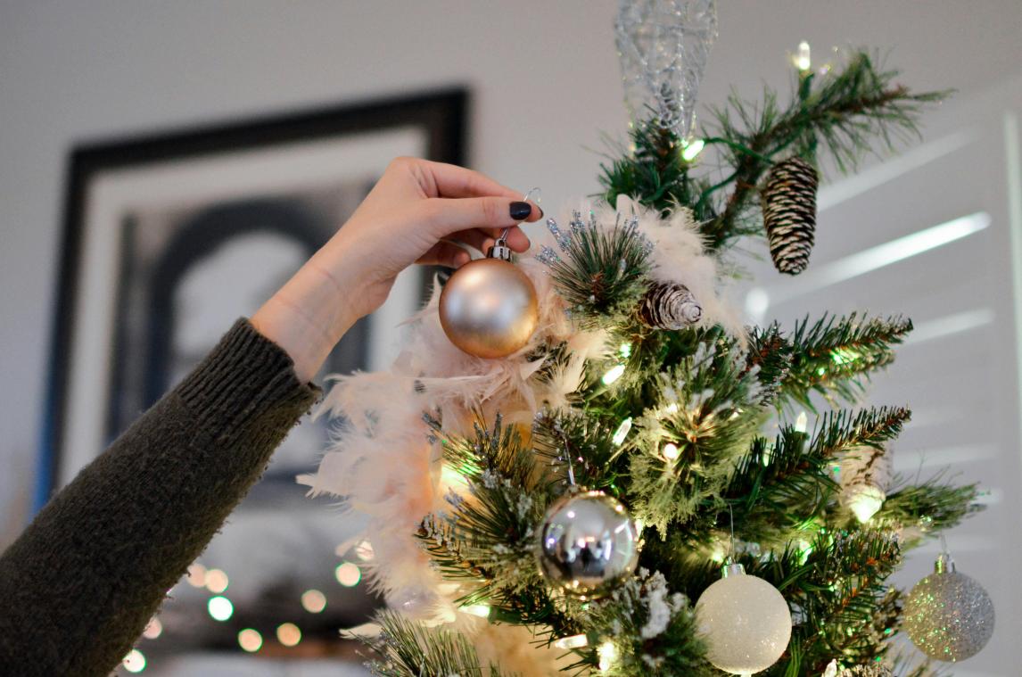 Vijf handige tips om je kerstboom smaakvol te versieren