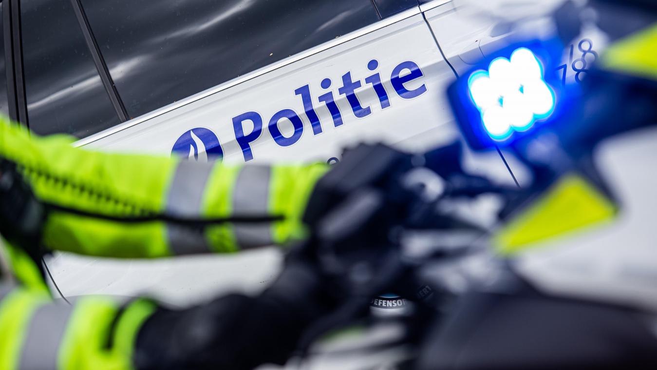 OEPS. Bestuurder rijdt in beerput in Limburg