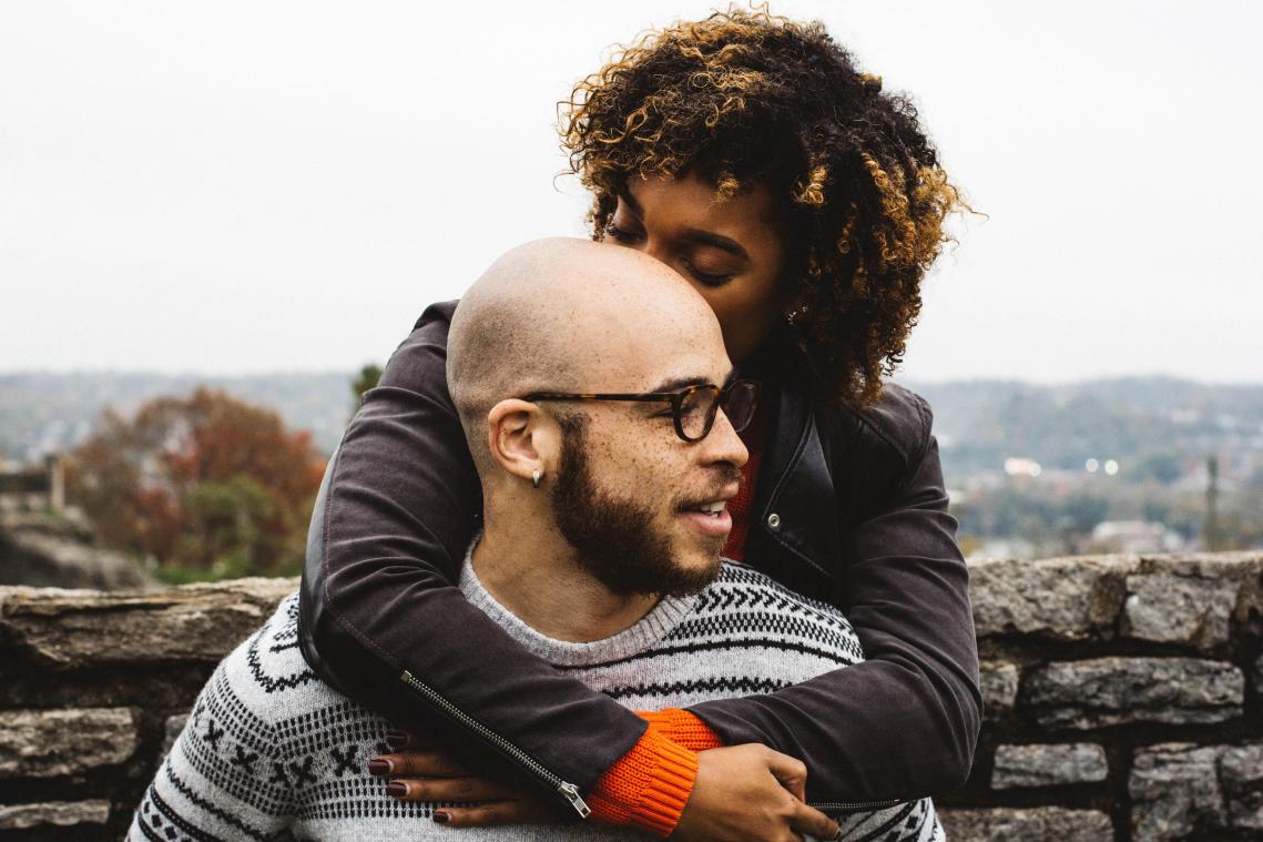 De datingtrend van 2024? Relaties met een partner die dubbel zo oud is
