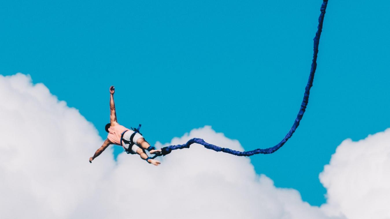 Toerist overlijdt na sprong van een van 's werelds hoogste bungeejumps