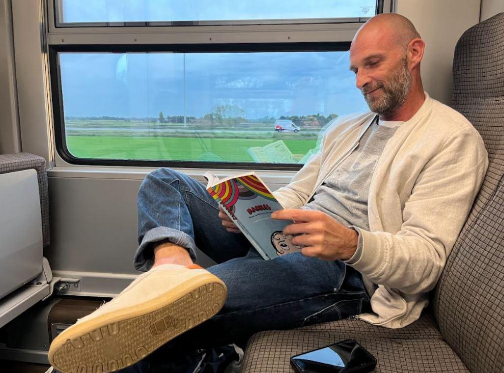 Betrapt met een boek: «Bestaat er al een comic book over Chinese geneeskunde?»